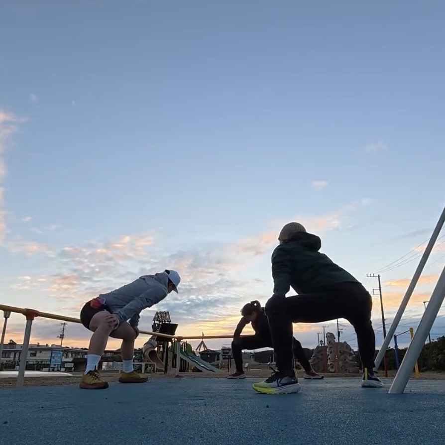鎌倉海浜公園でストレッチ
